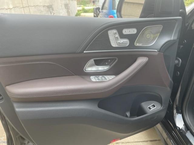 50D柴油版GLS最新价格90来万起售不朽情缘游戏手机版24款奔驰GLS3(图8)